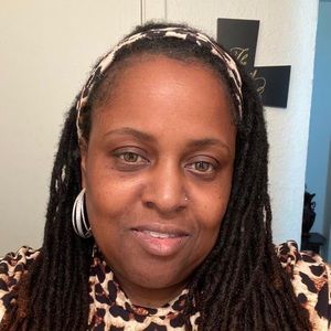 Meet your Posher, Joy